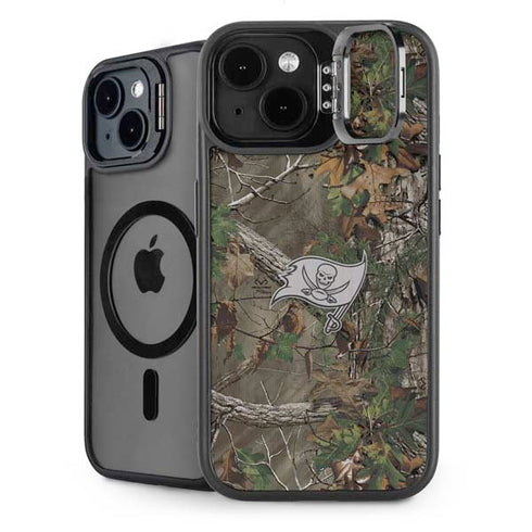NFL Tampa Bay Buccaneers Realtree Xtra Green Camo iPhone 15 Kickstand Case